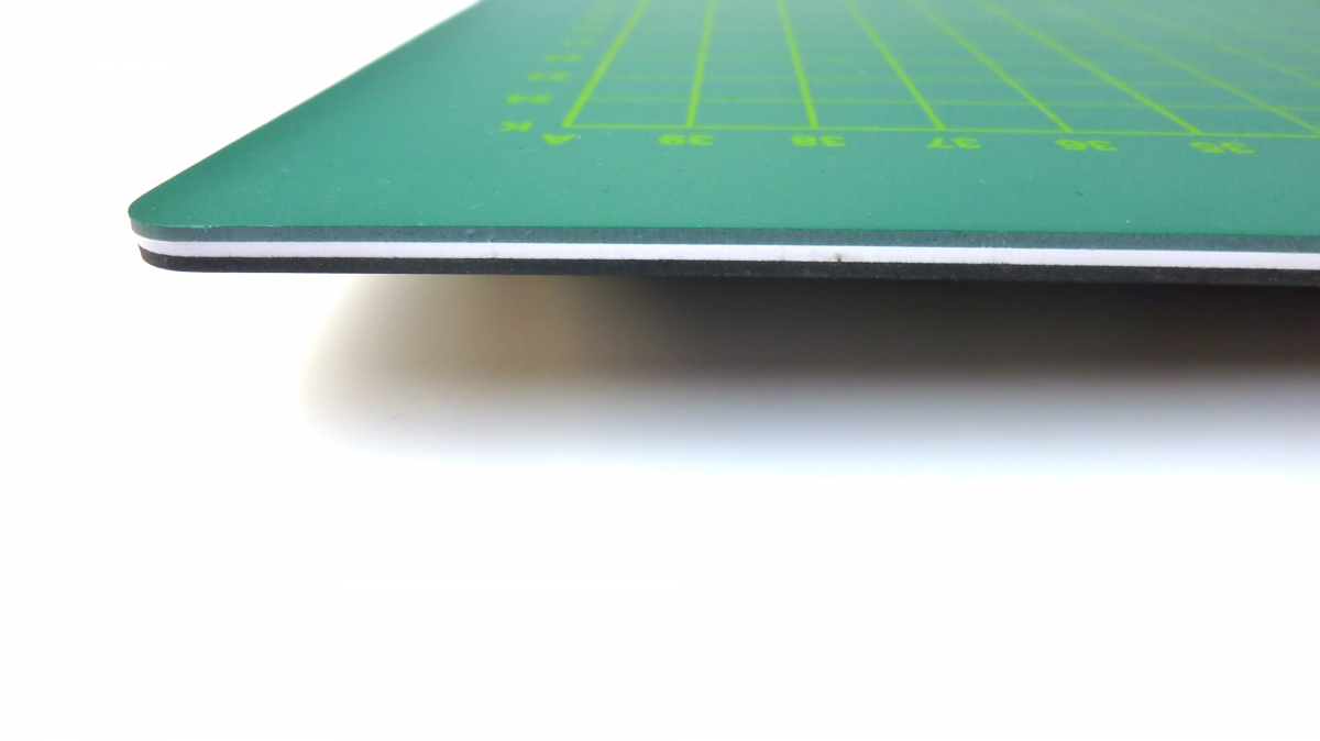 Řezací podložka 60x90 cm, zeleno/černá, oboustranná, tloušťka 3 mm (86200022)